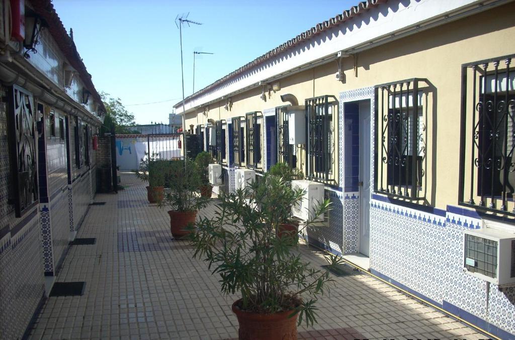 Hostal Don Diego San Juan Del Puerto Buitenkant foto