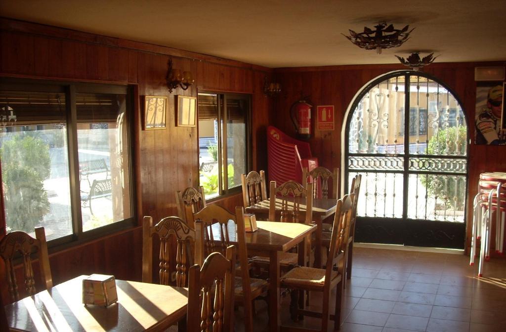 Hostal Don Diego San Juan Del Puerto Buitenkant foto