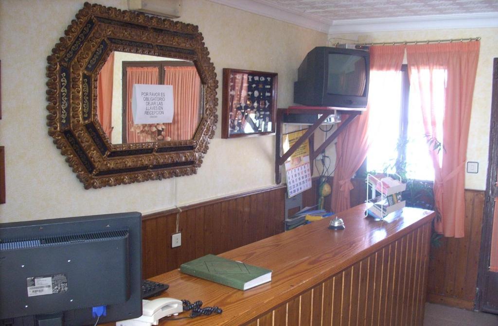 Hostal Don Diego San Juan Del Puerto Buitenkant foto